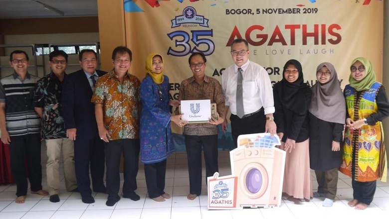 Asrama Mahasiswa IPB Terima Perangkat Laundry, Akan Olah Limbah Jadi Pupuk Asrama Mahasiswa IPB Terima Perangkat Laundry, Akan Olah Limbah Jadi Pupuk