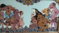 Wayang kulit yang berada di museum tersebut merupakan koleksi mantan Menteri Penerangan H Boediardjo. Untuk koleksi yang berada di museum ini antara lain berisi wayang Sasak, Bali, Jawa Timur, wayang gaya Surakarta, gaya Jogjakarta, Kedu, Banyumasan dan Cirebonan. (Eko Susanto/detikcom)