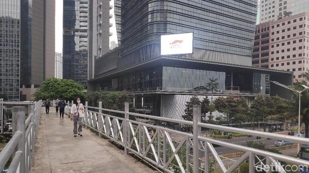 Anies Yakin JPO Tanpa Atap di Sudirman Bakal Jadi Spot Selfie