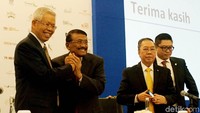 Dalam agenda RUPSLB, Selasa (5/11/2019), pemegang saham menyetujui seluruh agenda, salah satunya perombakan direksi dan komisaris. Bacelius Ruru, yang sebelumnya menjabat sebagai komisaris utama diangkat menjadi direktur utama perseroan. Sementara, posisi komisaris utama yang sebelumnya dijabat Bacelius Ruru, digantikan Sofian Effendi.