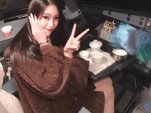 Buntut Aksi Wanita Cantik Foto di Kokpit Pesawat, Belasan Orang Ikut Dihukum