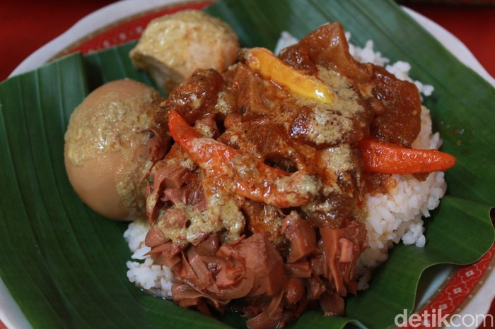 gudeg bu tinah