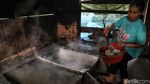 Melihat Pembuatan Garam Gunung di Utara Kalimantan