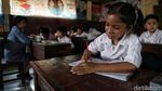 Melihat Sekolah Darurat Ibu Kembar di Utara Jakarta