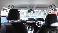 Daihatsu menyebut Rocky memiliki harga terjangkau untuk ukuran mobil kompak. Di Jepang, Daihatsu dijual dengan harga 1.705.000 yen (Rp 219 jutaan) sampai 2.422.200 yen (Rp 312 jutaan). Foto: Rangga Rahadiansyah