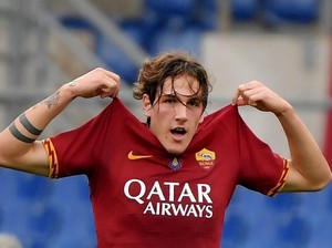 Dikaitkan dengan MU, Zaniolo Masih Sangat Nyaman di AS Roma