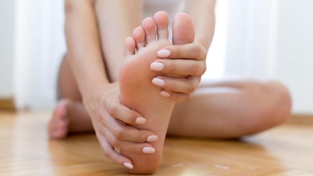 cara menghilangkan bau kaki