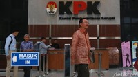 Bambang diperiksa selama 4 jam oleh penyidik KPK.