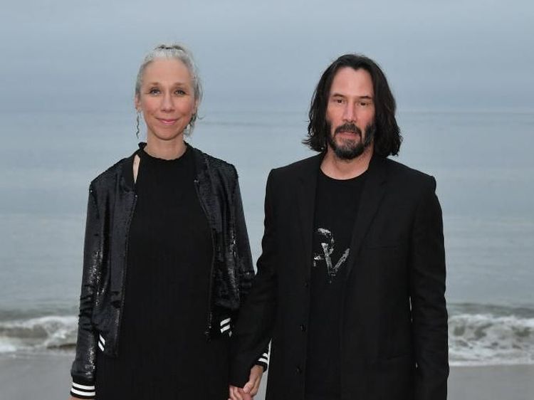Alexandra Grant, Pacar Baru Keanu Reeves yang Hobi Pamer Foto Makanan