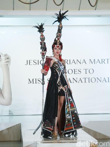 Adat Batak Jadi Inspirasi Kostum Nasional Puteri Indonesia Pariwisata 2019