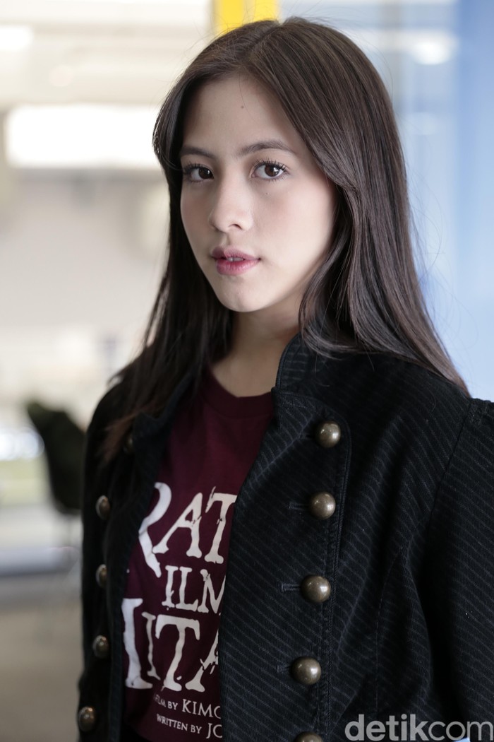 Adhisty Zara Adhisty Zara saat berkunjung ke kantor detikcom.