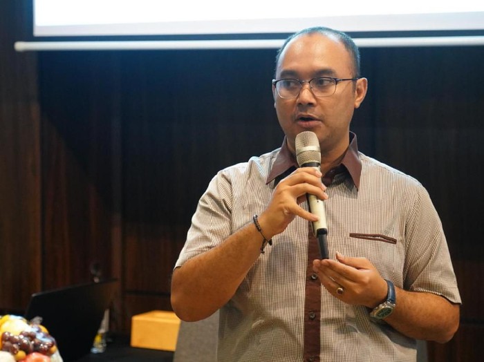 Menteri Investasi dan Kepala Badan Koordinasi Penanaman Modal (BKPM), memberikan kuliah umum kepada PPI Victoria di Melbourne, Senin (13/5/2024). Beliau menegaskan komitmen Indonesia dalam mendorong hilirisasi.