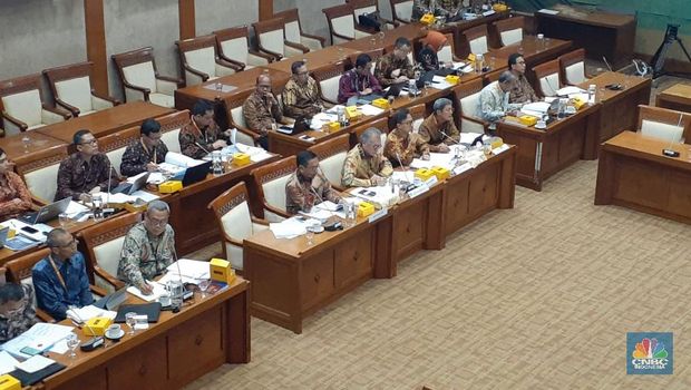 LPS Klaim Suku Bunga Bank dalam Tren Menurun, Yakin?