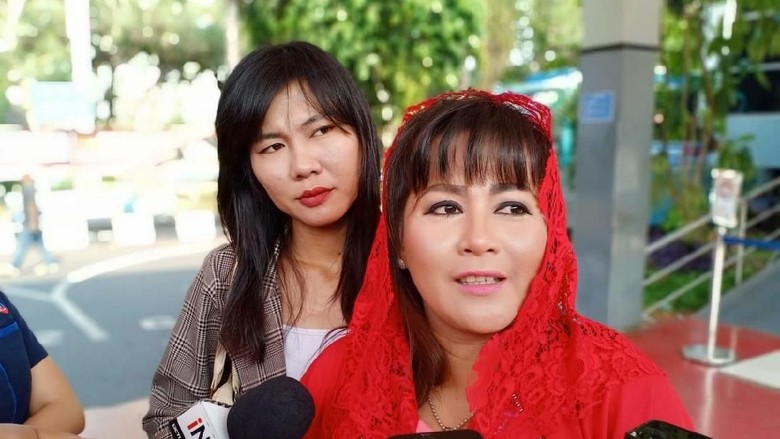 Kader PDIP Polisikan Novel Baswedan, Tuding Rekayasa Penyiraman Air Keras Kader PDIP Polisikan Novel Baswedan, Tuding Rekayasa Penyiraman Air Keras