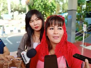 Ramai #TangkapDewiTanjung di Medsos, Ini Respons Dewi Tanjung