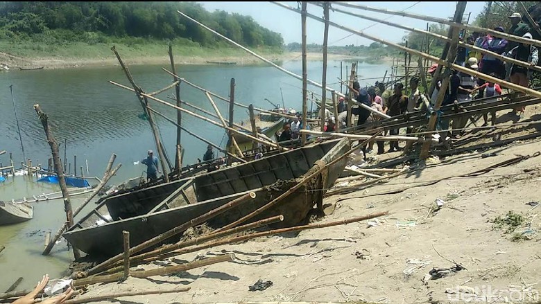 Perahu Baja di Bengawan Solo Disebut Armada Militer Zaman Perang Dunia Perahu Baja di Bengawan Solo Disebut Armada Militer Zaman Perang Dunia