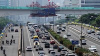 Rencananya tarif tol dalam kota akan mengalami kenaikan pada bulan ini. 