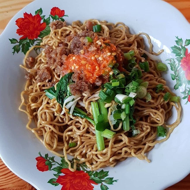 Pagi Ini Paling Mantap Jajan Bakmi Bangka Enak Topping Ayam Cincang di Sini