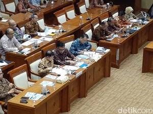 Rapat Perdana di DPR, Kepala Bappenas Dicecar soal Pindah Ibu Kota