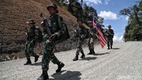 Biasanya saat patroli dilakukan Prajurit TNI bisa menghabiskan waktu selama berminggu-minggu bahkan berbulan-bulan karena jumlah patok batas jumlahnya mencapai ratusan.