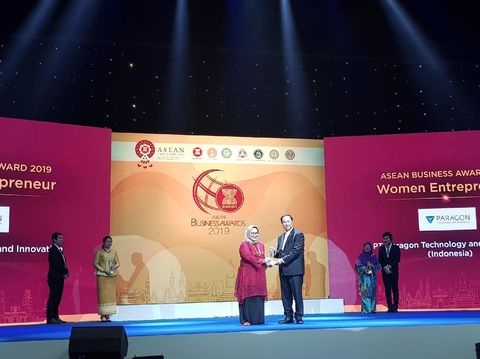 Pendiri Wardah Raih Penghargaan Pengusaha Wanita Inspiratif ASEAN