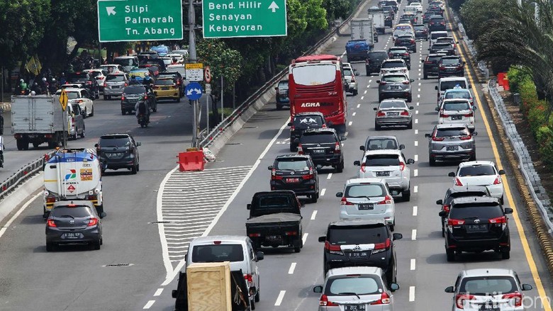 Jalan tol dalam kota Foto: Rifkianto Nugroho Jalan tol dalam kota Foto: Rifkianto Nugroho