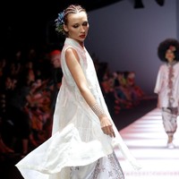 Obin meluncurkan koleksinya dalam fashion show bertajuk Rayuan Kain di Jakata Fashion Week 2020, Senayan City, Jakarta. Kamis [24/10/2019]. Foto: Rachman Haryanto/detikcom.