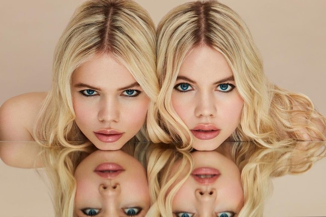 Inka dan Neela memiliki garis wajah yang tak bisa dibedakan. Keduaya pun sering menggunakan baju yang sama, meski bukan dalam sesi pemotretan.  Foto: Instagram @hoepertwins