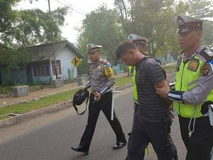 Terjaring Operasi Zebra, Sopir Truk di Muba Ketahuan Bawa Senpi Rakitan