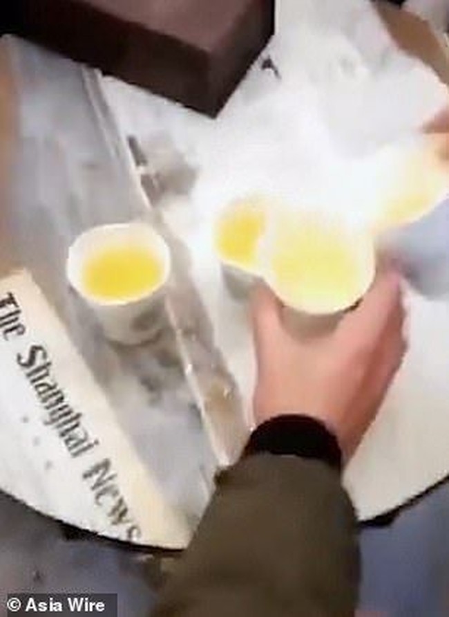 5 Kisah Pemaksaan Minum Air Kencing Ini Bikin Miris