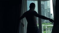 Seram! Orang Ini Makan dan Hidup di Atap Rumah hingga Mati