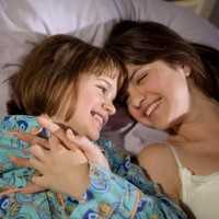 Orangtua memberikan seluruh hatinya untukmu. Tidak akan ada orang lain yang mencintaimu sebesar dan setulus orangtuamu. Orangtua akan mengajarkanmu arti dari cinta tanpa batas, cinta yang tidak memedulikan diri sendiri, dan selalu memberikanmu yang terbaik yang mereka bisa. Foto: Brightside