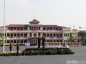 Kapolri Jenderal Idham: Saya Wakafkan Diri Beri yang Terbaik untuk Polri