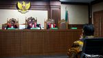 Dituntut 7 Tahun Penjara, Bowo Sidik Dipeluk Keluarga