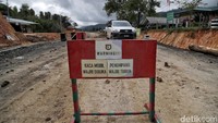 Pemeriksaan mobil itu dilakukan bagi warga yang hendak memasuki Krayan maupun memasuki jalur Malaysia saat melintas di portal Pos Gabma di Desa Long Midang, yang berada di perbatasan antara Indonesia dengan Malaysia.