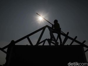 Survei BPS: Harga Rangka Baja hingga Besi Naik, Batu Bata-Kayu Turun