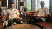 Mereka bakal bergantian menjadi sopir Ferrari dalam waktu 4 jam.