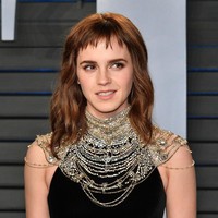 Wajah BerlianIngin mencoba poni bayi atau mikro yang bisa mengesankan wajah awet muda seperti Emma Watson. Tak semua bentuk wajah memang cocok dengan gaya ini. Anda yang memiliki bentuk muka berlian pun aman jika ingin menerapkannya. Foto: Getty Images