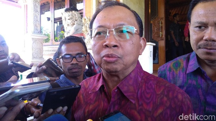 Gubernur Bali Wayan Koster
