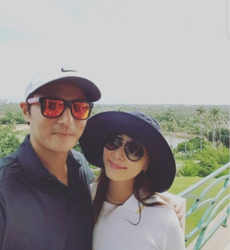 Jang Dong Gun dan istri