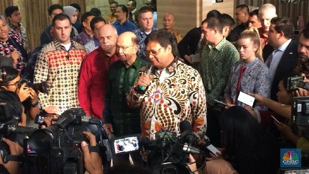 Apa Ini Kado 'Natal' Trump untuk Jokowi?