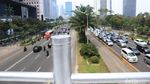 Potret JPO Sudirman yang Kini Tanpa Atap, Saat Siang Hari