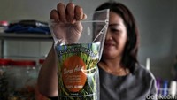 Kehadiran listrik di wilayah perbatasan Indonesia-Malaysia itu tentunya membantu warga dalam proses pengolahan beras organik tersebut.