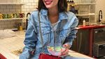 Pemotretan di Bali, Cantiknya Olivia Culpo Saat Makan Pizza dan Es Krim