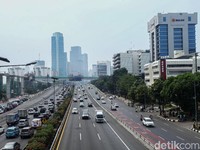 Gaji Triawan Munaf & Yenny Wahid di Garuda, Tarif Tol Dalkot Akan Naik