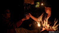 Perjuangan warga di perbatasan Indonesia-Malaysia hidup dalam keterbatasan itu pun mulai sirna saat listrik mulai mengalir tepat di tahun 2019 ini. Setelah 74 tahun akhirnya warga Long Midang bisa menikmati listrik seperti halnya masyarakat Indonesia di kota-kota besar maupun wilayah lainnya.