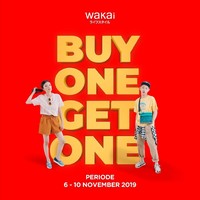 Sedangkan untuk sepatu, Anda bisa mampir ke gerai Wakai yang tengah merayakan tahun ketujuhnya. Anda pun bisa mendapati BUY 1 GET 1 dan tambahan diskon 5%. Promo yang berlaku hingga tanggal 10 November itu berlaku di semua toko. Foto: Twitter