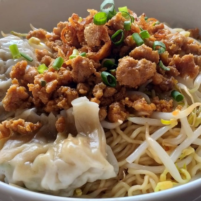 Pagi Ini Paling Mantap Jajan Bakmi Bangka Enak Topping Ayam Cincang di Sini