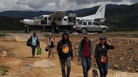 Dengan adanya renovasi bandara tersebut diharapkan Bandara Yuvai Semaring bisa didarati pesawat jenis ATR-42 yang dapat mengangkut lebih banyak penumpang.