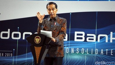 Di Depan Bankir, Jokowi Minta Bunga Kredit Turun!
